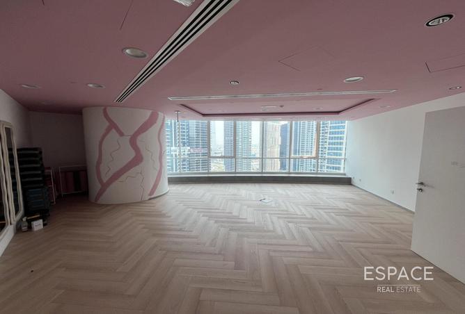 82810800 - Property Image 2