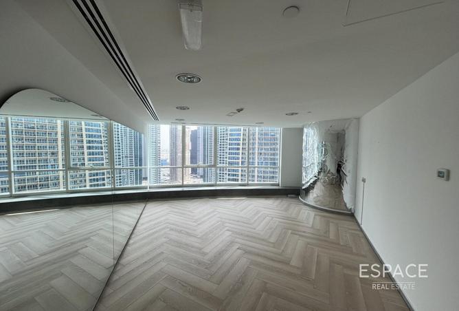 82810800 - Property Image 3