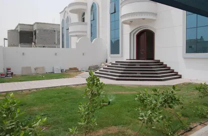 Villa - 4 Bedrooms - 5 Bathrooms for rent in Al Azra - Al Riqqa - Sharjah