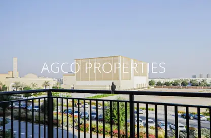 Apartment - 2 Bedrooms - 1 Bathroom for sale in Hayat Boulevard 2A - Hayat Boulevard 2 - Hayat Boulevard - Town Square - Dubai