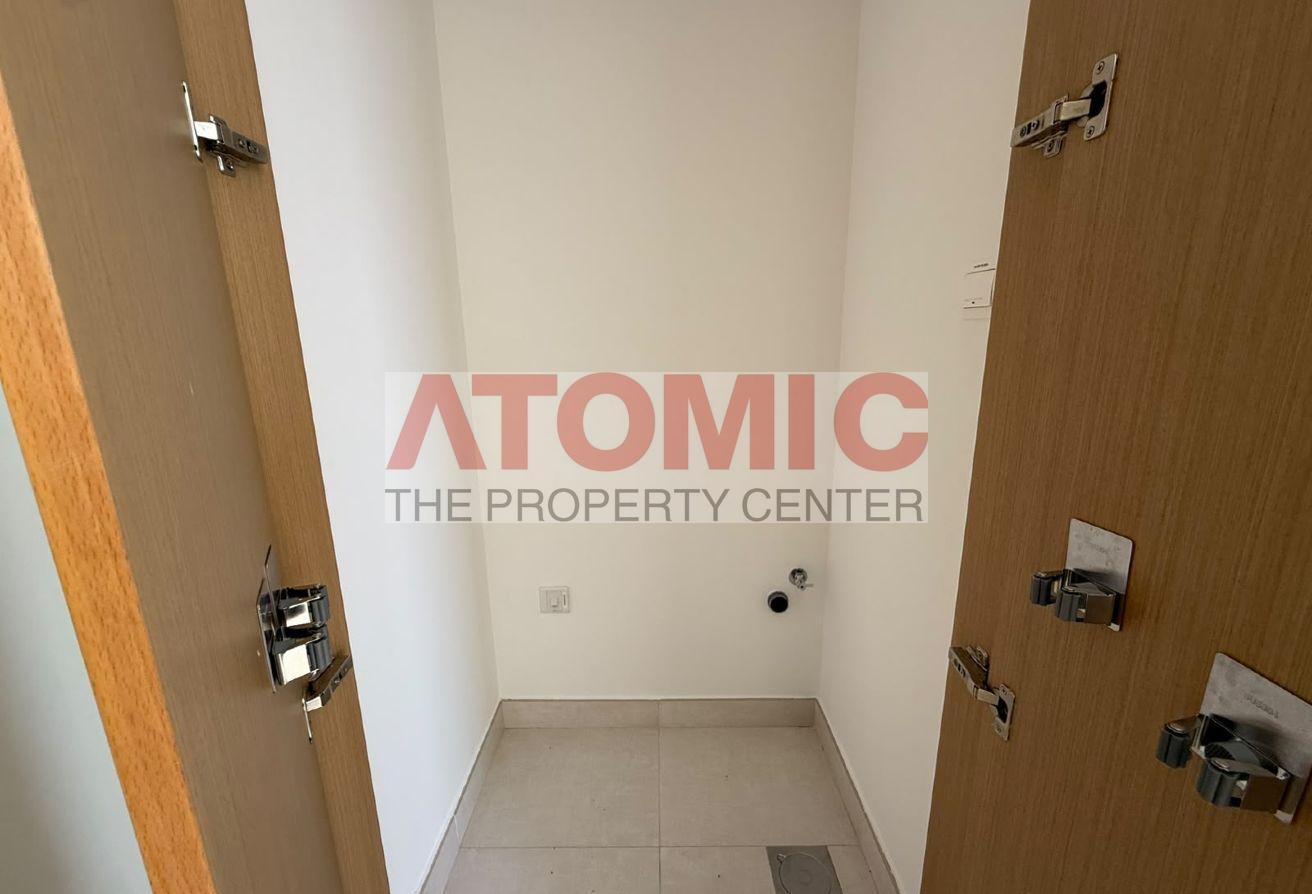 Amazing Burj and Water View |Unfurnished |Spacious photo 8