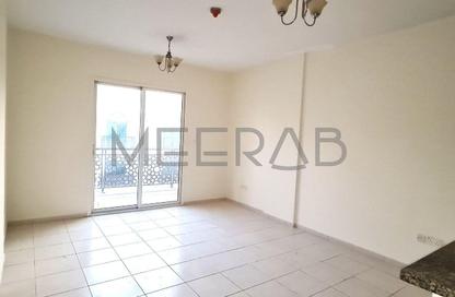 Apartment - 1 Bedroom - 2 Bathrooms for rent in Building IC1-EMR-12 - Emirates Cluster - International City - Dubai