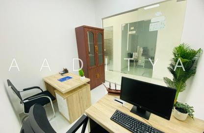 Office Space - Studio - 1 Bathroom for rent in Red Avenue - Al Garhoud - Dubai