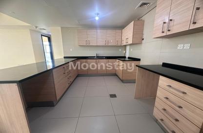 Apartment - 2 Bedrooms - 3 Bathrooms for sale in Tala Tower - Marina Square - Al Reem Island - Abu Dhabi