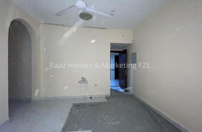 Apartment - 1 - 1 for rent in Al Nabaa Building - Al Naba'ah - Al Sharq - Sharjah Apartment - 1 - 1 for rent in Al Nabaa Building - Al Naba'ah - Al Sharq - Sharjah