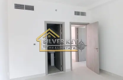 شقة - 2 غرف نوم - 3 حمامات للايجار في القليعة - الشرق - الشارقة شقة - 2 غرف نوم - 3 حمامات للايجار في القليعة - الشرق - الشارقة