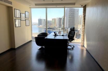 Office Space - Studio - 1 Bathroom for rent in Crystal Tower - Business Bay - Dubai