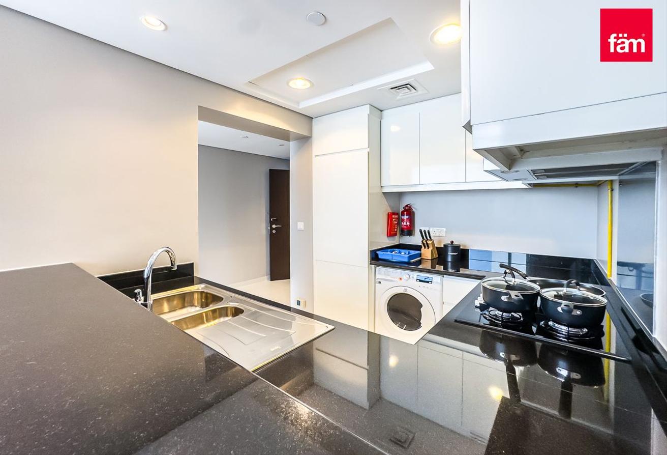 1 Bedroom | Corner Unit | Golf and Sunset View photo 6
