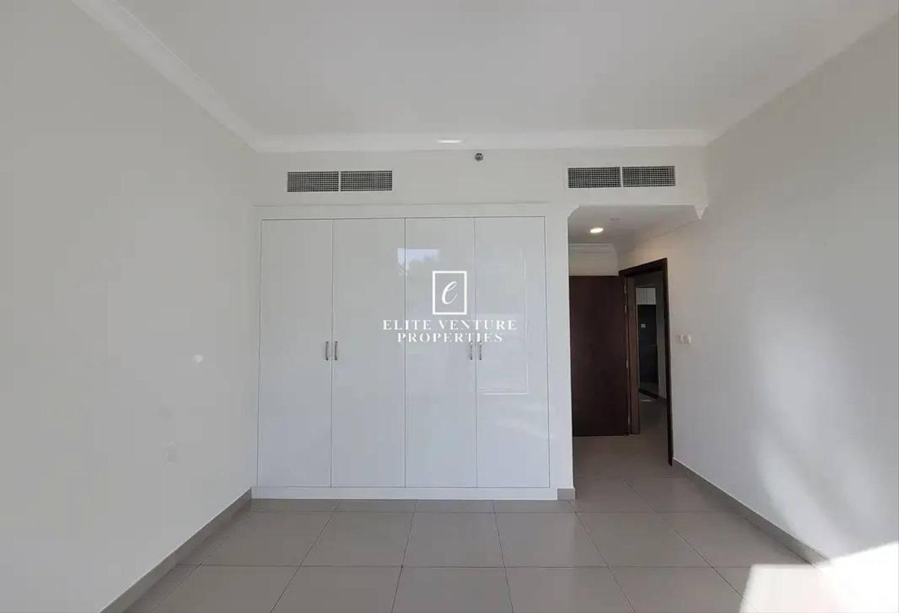 POOL VIEW | MODERN 1-BHK | SPACIOUS | PRIME LOCATI photo 6