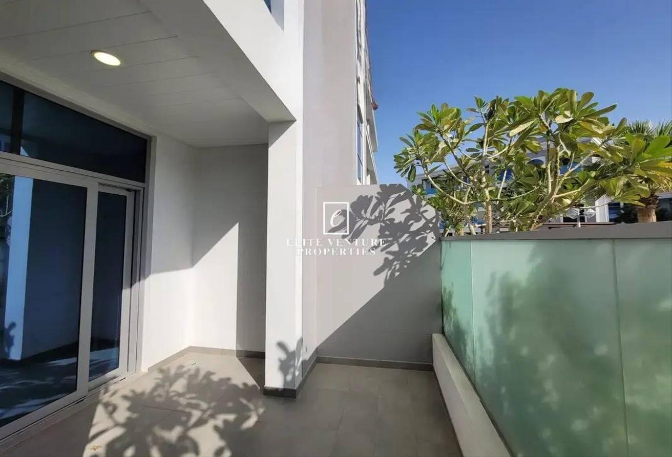 POOL VIEW | MODERN 1-BHK | SPACIOUS | PRIME LOCATI photo 14
