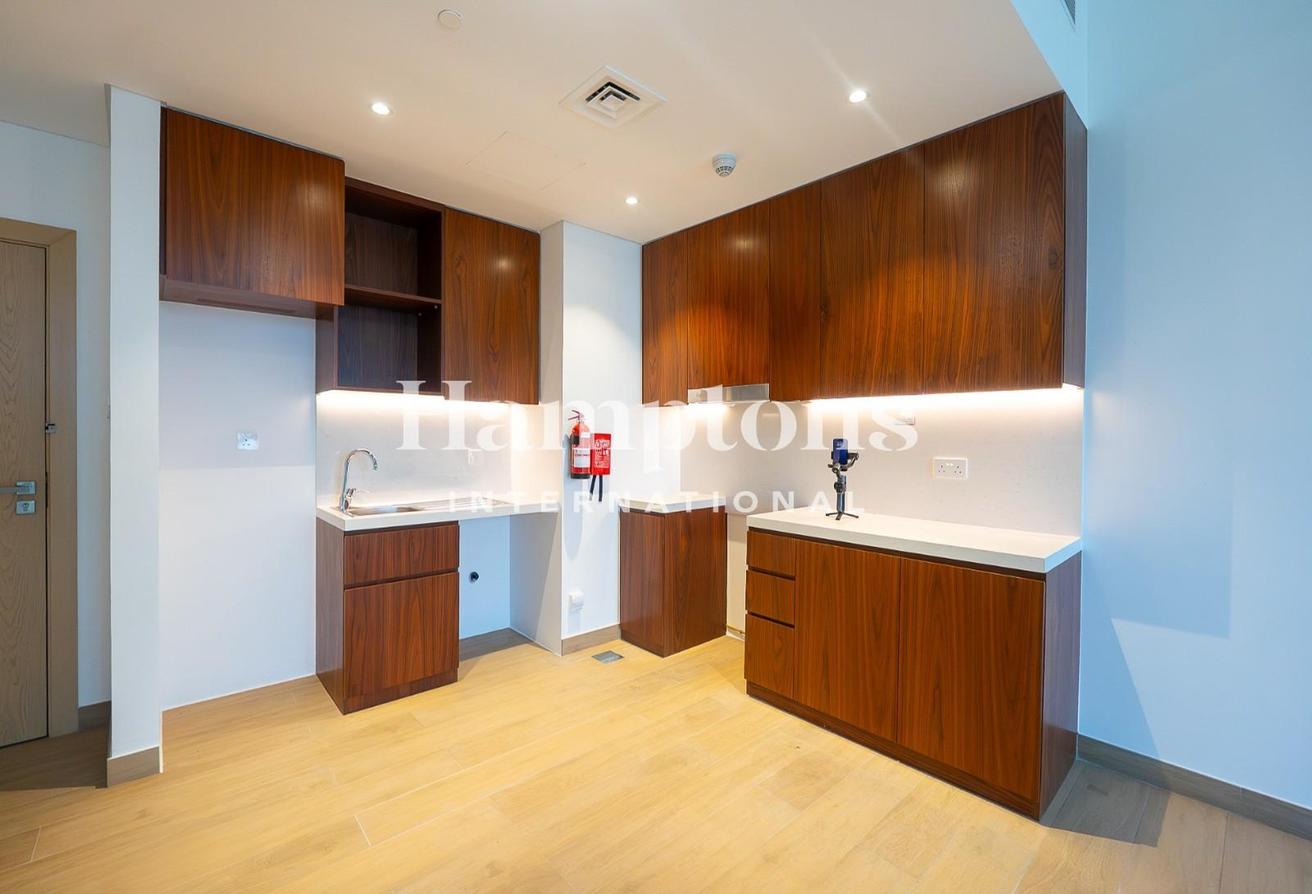 Ground Floor | Amazing Views | Unfurnished photo 5