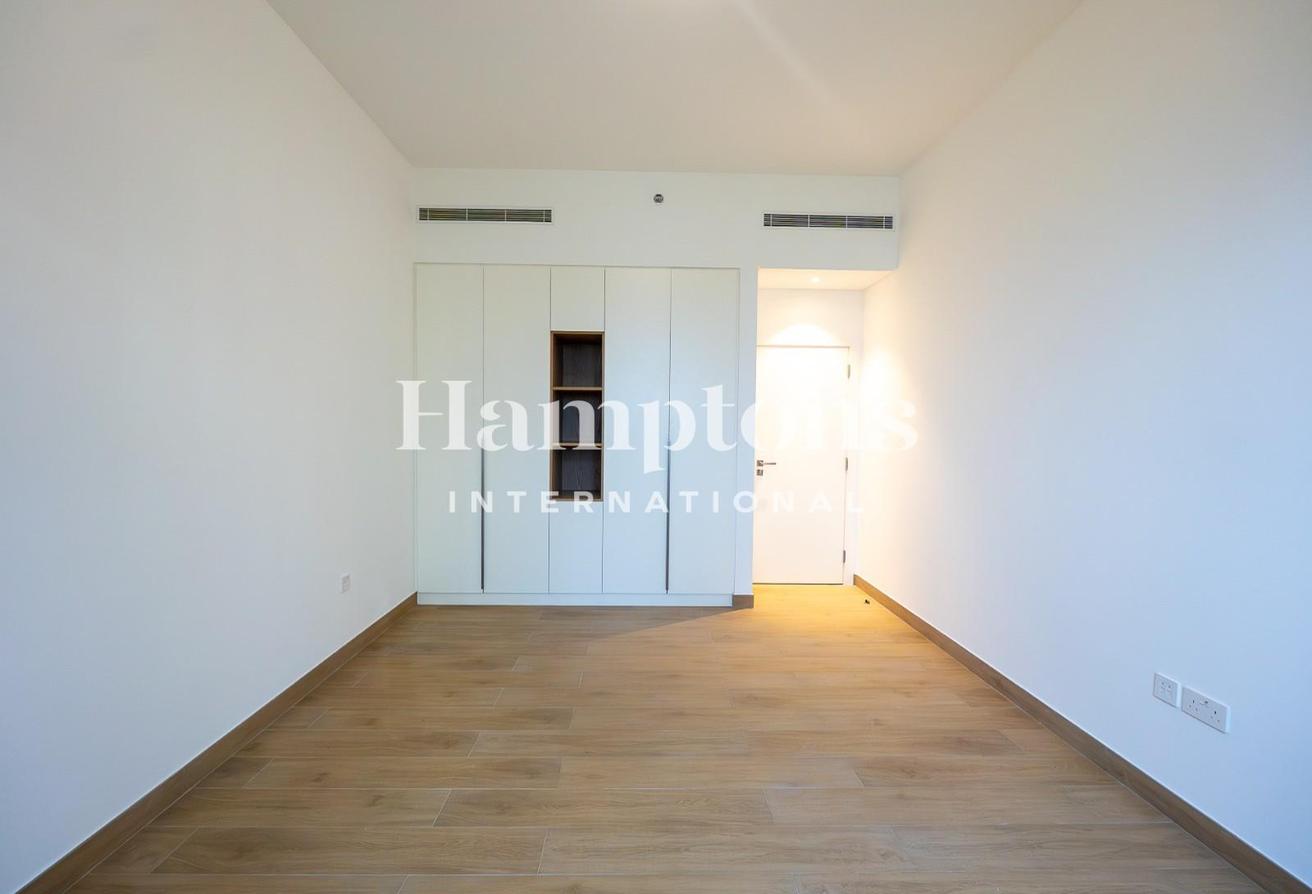 Ground Floor | Amazing Views | Unfurnished photo 8