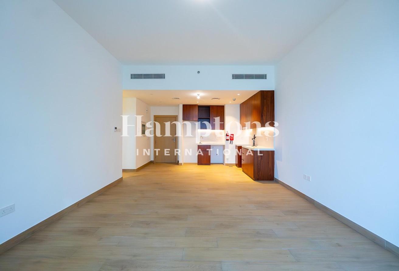 Ground Floor | Amazing Views | Unfurnished photo 3