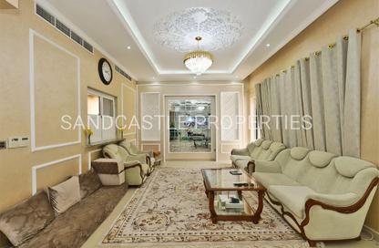 Villa - 4 Bedrooms - 6 Bathrooms for rent in Nad Al Sheba Villas - Nad Al Sheba 3 - Nad Al Sheba - Dubai Villa - 4 Bedrooms - 6 Bathrooms for rent in Nad Al Sheba Villas - Nad Al Sheba 3 - Nad Al Sheba - Dubai