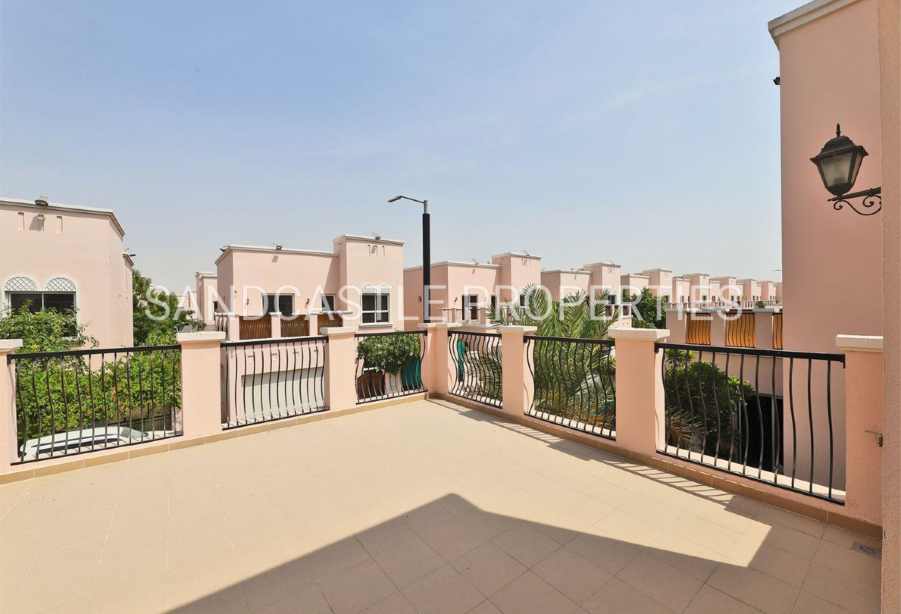 Exclusive | 4 BR | Fully Furnished and Upgraded photo 11