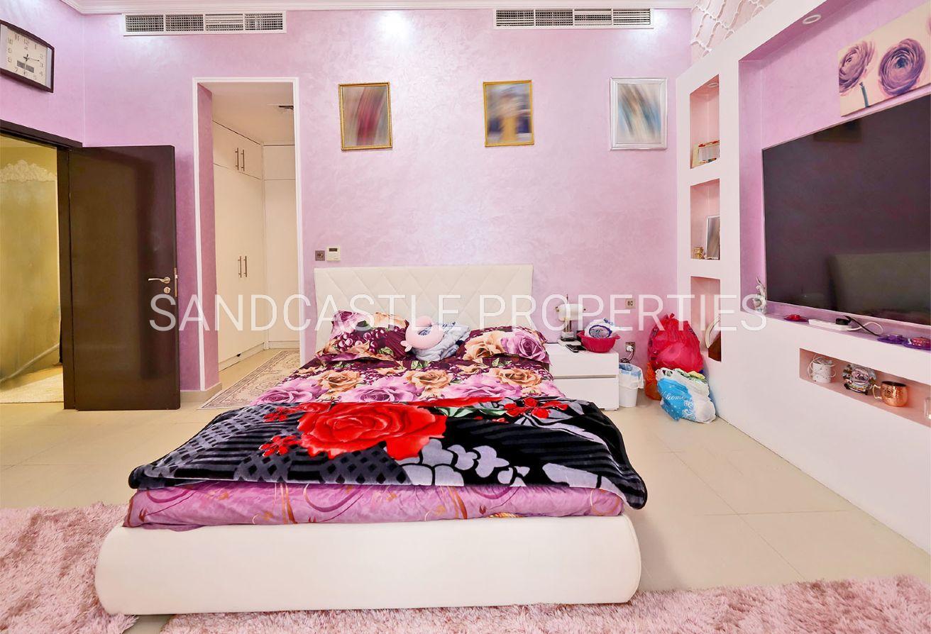 Exclusive | 4 BR | Fully Furnished and Upgraded photo 6