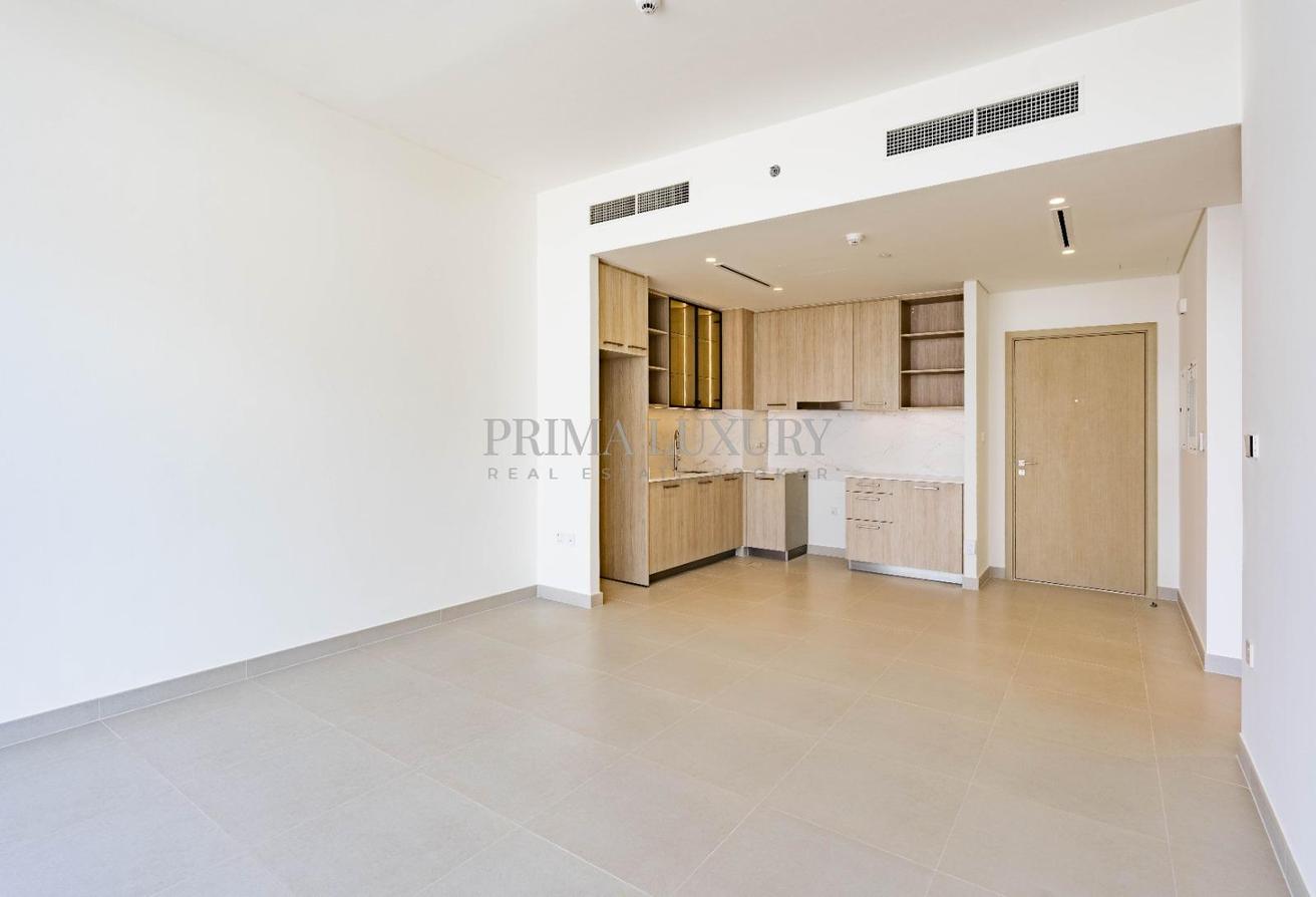 Brand New | Unfurnished | High Floor photo 5