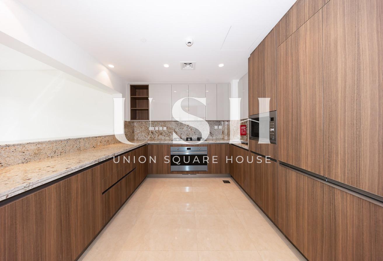 3BR | Luxury Living | Spacious & Bright photo 15