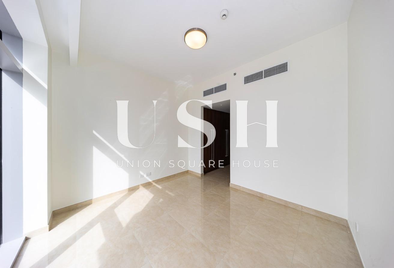 3BR | Luxury Living | Spacious & Bright photo 8