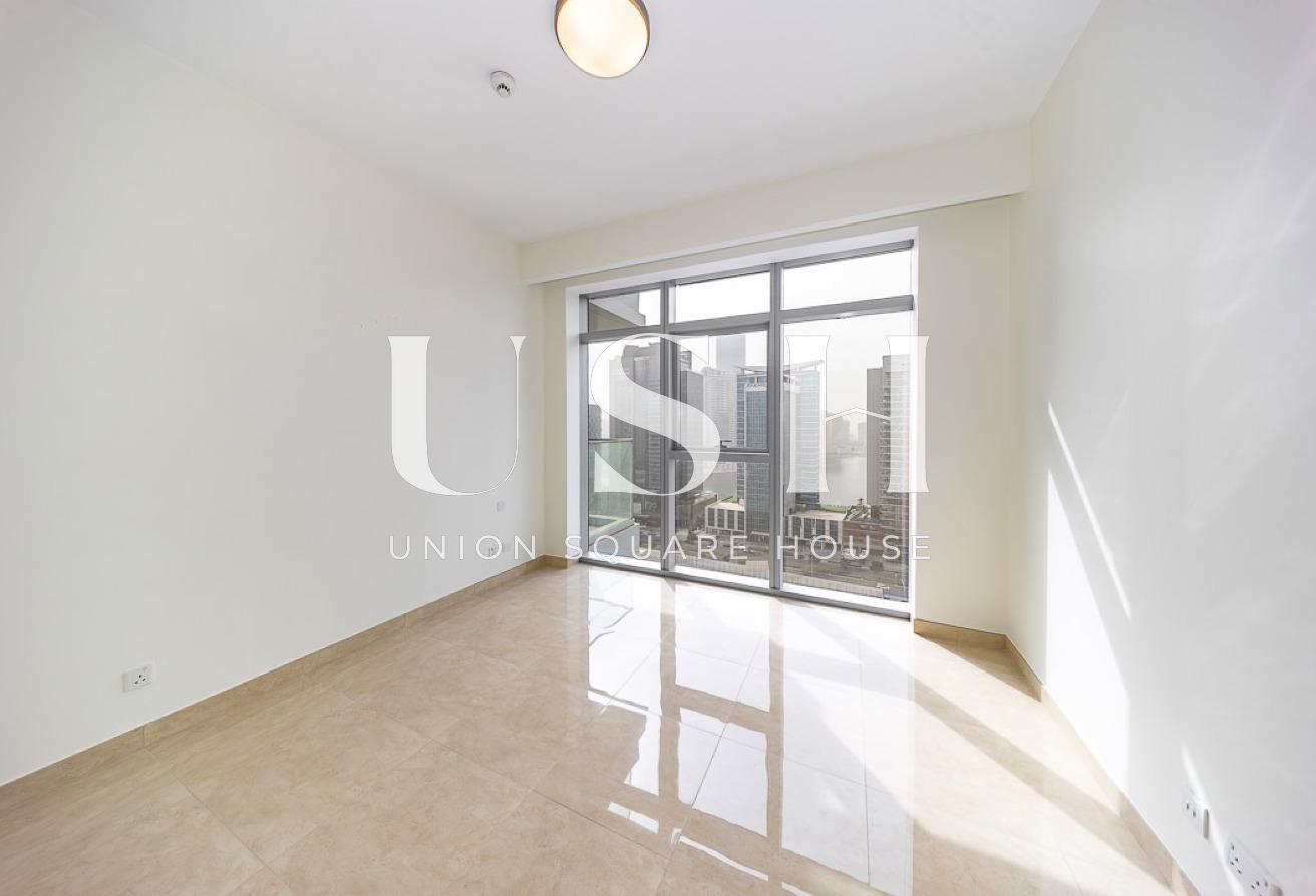 3BR | Luxury Living | Spacious & Bright photo 6