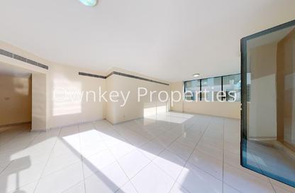 Apartment - 3 Bedrooms - 4 Bathrooms for rent in Golden Sands 7 - Al Mankhool - Bur Dubai - Dubai