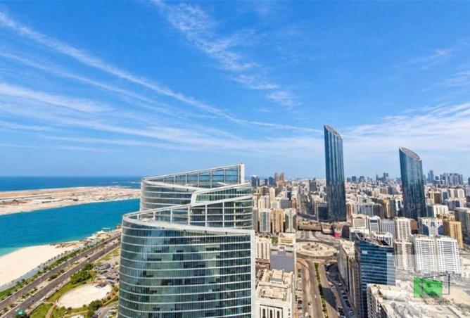 | إطلالة على البحر | الكورنيش | شرفة ضخمة | 3 غرف نوم فسيحة