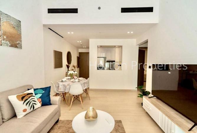 FULLY FURNISHED | POOL VIEW | LOW FLOOR photo 3