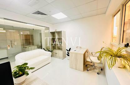 Office Space - Studio - 1 Bathroom for rent in Silver Home Building - Hor Al Anz - Deira - Dubai