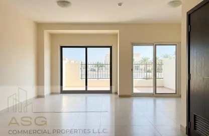 فيلا - 3 غرف نوم - 4 حمامات للايجار في قرية ورسان - المدينة العالمية - دبي