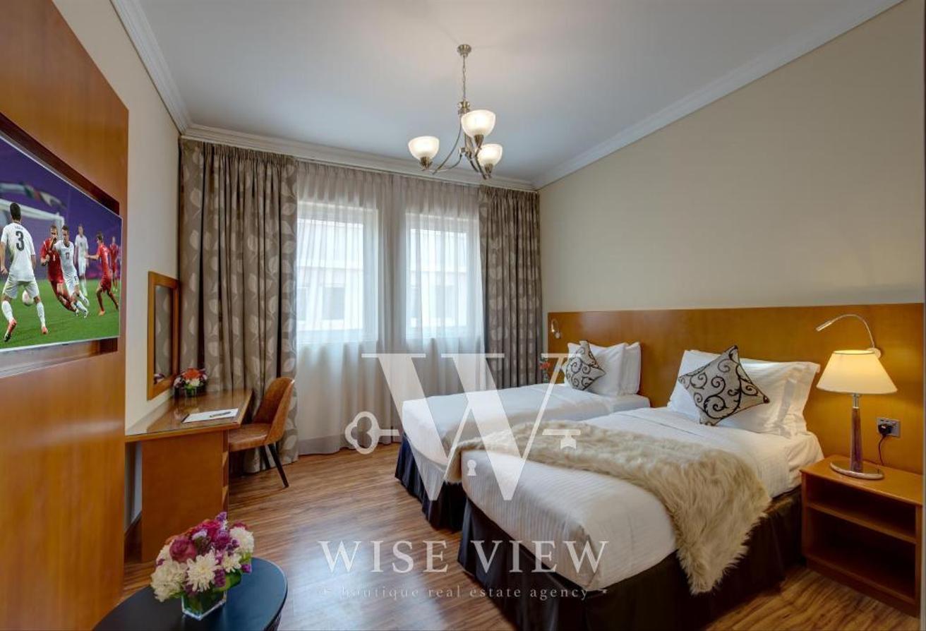 Spacious | Vacant | Fully Furnished | Exclusive photo 2