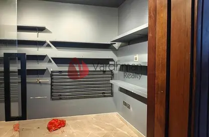 Shop - Studio for rent in Millennium Central Downtown - Business Bay - Dubai