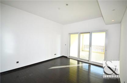 Apartment - 2 - 2 for rent in Marina Residences 3 - Marina Residences - Palm Jumeirah - Dubai
