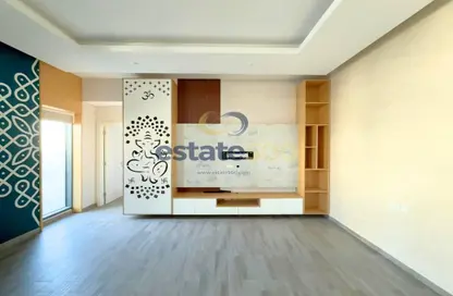 شقة - 2 غرف نوم - 3 حمامات للايجار في بلغرافيا سكوير - قرية جميرا الدائرية - دبي