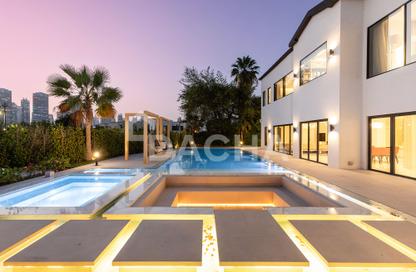 Villa - 5 - 6 for sale in Entertainment Foyer - Oasis Clusters - Jumeirah Islands - Dubai