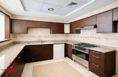 Apartment - 3 - 4 for rent in Latifa Tower - Sheikh Zayed Road - Dubai