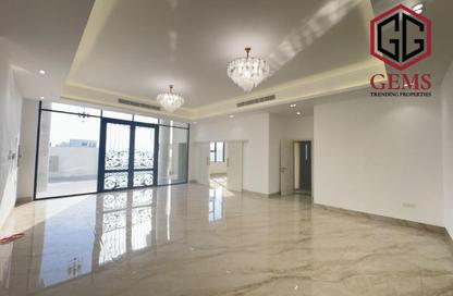 Villa - 4 - 5 for rent in Al Aweer 1 - Al Aweer - Dubai