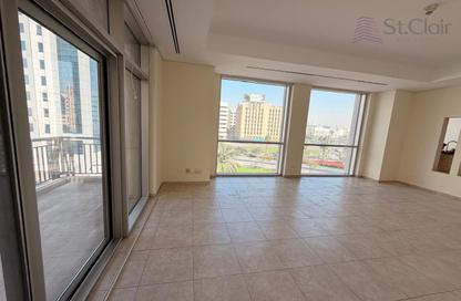 Apartment - 2 Bedrooms - 3 Bathrooms for rent in Emaar Towers - Deira - Dubai
