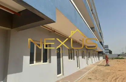 سكن عمال - استوديو - 8 حمامات للايجار في المجمع الصناعي - المنطقة التجارية الحرة في رأس الخيمة - رأس الخيمة