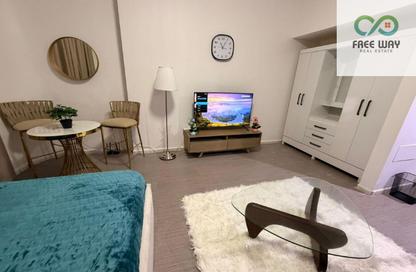 Apartment - Studio - 1 Bathroom for rent in Al Rumailah building - Al Rumailah 2 - Al Rumaila - Ajman