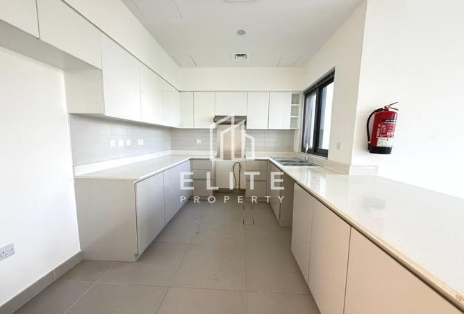 94010932 - Property Image 3