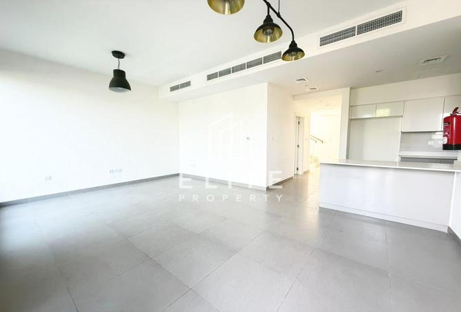 94010932 - Property Image 2