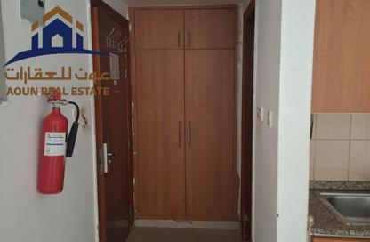 Apartment - Studio - 1 Bathroom for rent in Al Majaz 3 - Al Majaz - Sharjah Apartment - Studio - 1 Bathroom for rent in Al Majaz 3 - Al Majaz - Sharjah