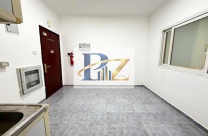 Apartment - Studio - 1 for rent in Fire Station Road - Muwaileh - Sharjah Apartment - Studio - 1 for rent in Fire Station Road - Muwaileh - Sharjah
