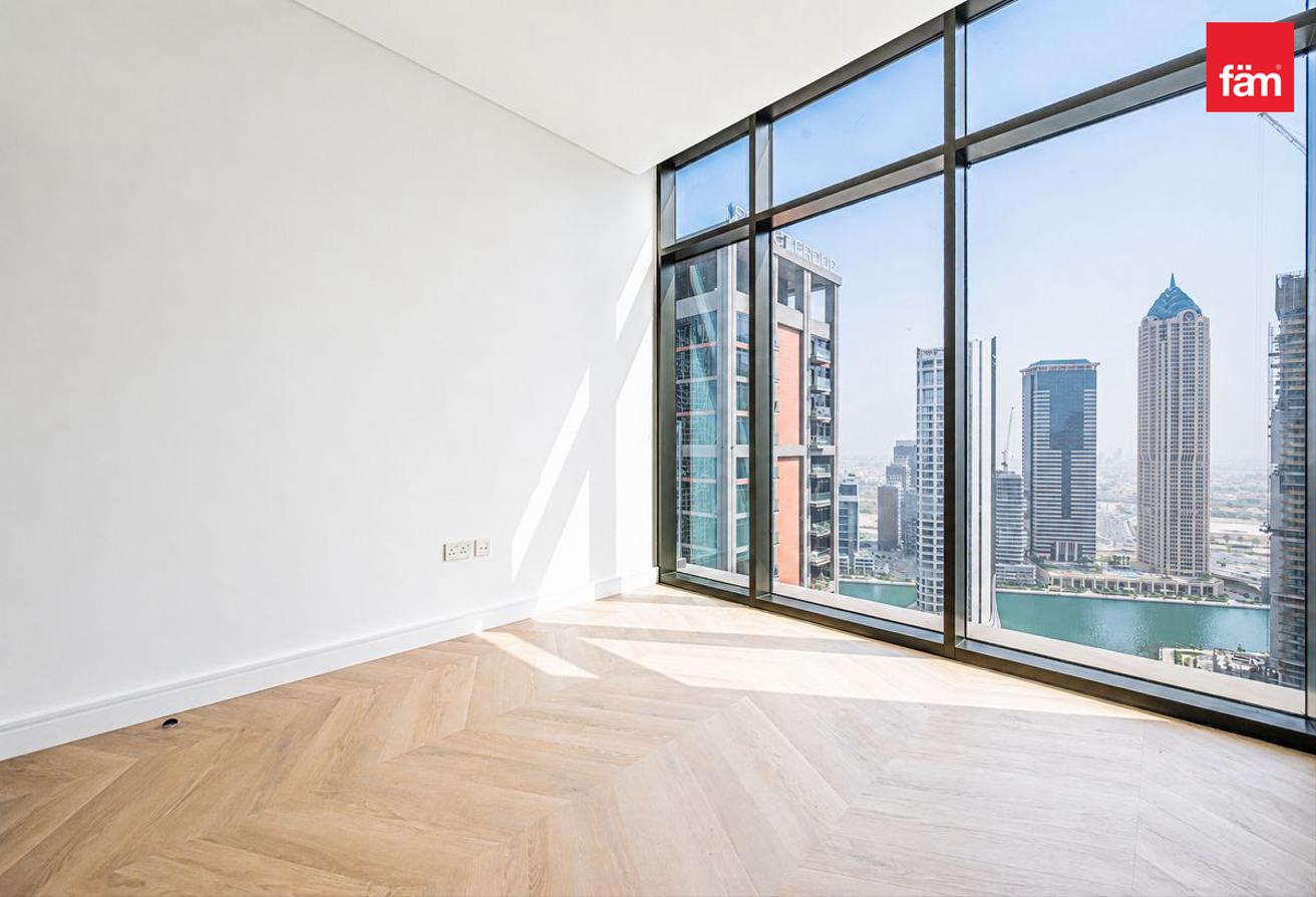 Upgraded | Very High Floor | Best Canal View photo 6