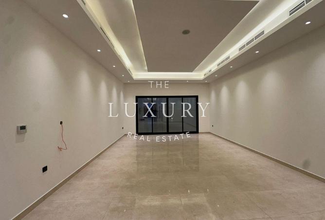 97830837 - Property Image 3