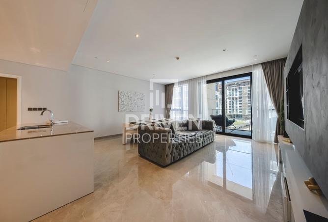 High End Finishing | Vacant | Luxury Living photo 2