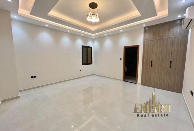 145072783 - Property Image 3