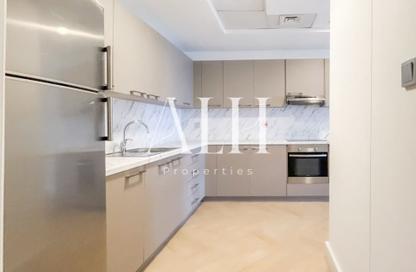 Apartment - 1 - 2 for rent in Cayan Tower - Dubai Marina - Dubai