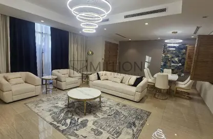 فيلا - 4 غرف نوم - 6 حمامات للبيع في إليجانز من الدانوب - منطقة 14 - قرية جميرا الدائرية - دبي