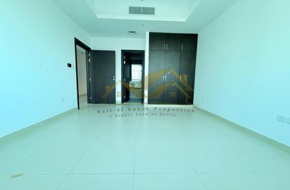 Apartment - 1 Bedroom - 2 Bathrooms for rent in Jumeirah Garden City - Al Satwa - Dubai
